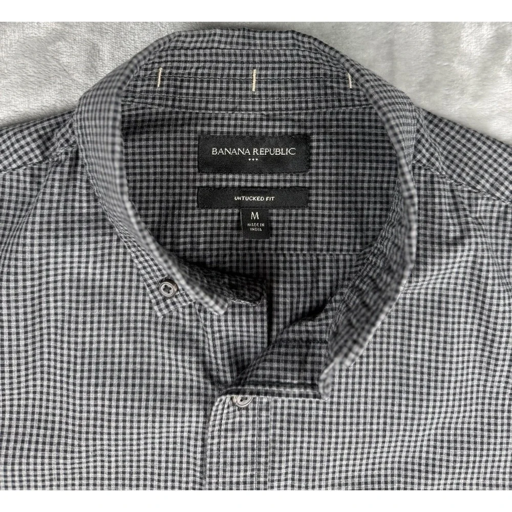 Banana Republic Untucked Fit Shirt Men Medium Gray Check Button Down Long Sleeve